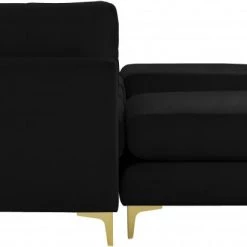 Meridian Furniture Living Room Julia 6 Piece Velvet Modular Reversible Sectional