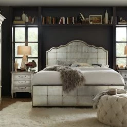 Hooker Furniture - Arabella Three-Drawer Nightstand