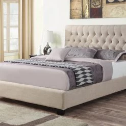 Coaster Chloe Tufted Upholstered Bed Oatmeal