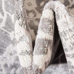 Uniqueloom Leila Classical Round Rug