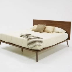 VIG Modrest Carmen Mid-Century Modern Walnut Bed