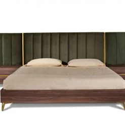 VIG Bedroom Nova Domus Calabria Modern Walnut & Green Velvet Bed & Nightstands