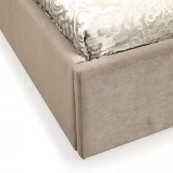 VIG Modrest Moontide - Eastern King Glam Beige Velvet And Brushed Brass Bed