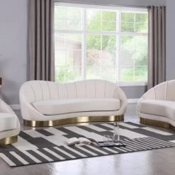 Meridian Furniture Shelly Velvet Chaise