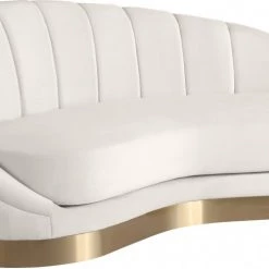 Meridian Furniture Shelly Velvet Chaise