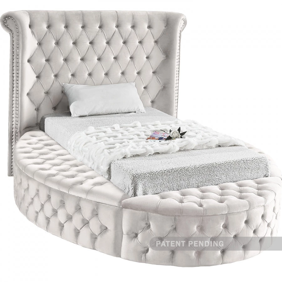 Meridian Furniture Luxus Round Velvet Bed