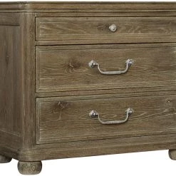 Bernhardt Rustic Patina Bachelor's Chest Bedroom
