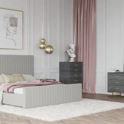 VIG Modrest Beverly - Modern Grey Velvet Bed Beds & Headboards