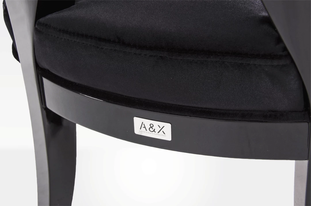 VIG A&X Ambassador Office Desk