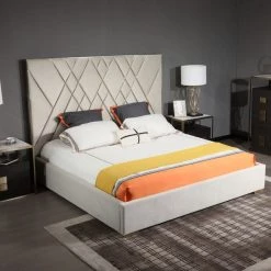 VIG Modrest Eldora - Glam Beige Velvet And Brushed Brass Bed