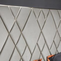 VIG Modrest Eldora - Glam Beige Velvet And Brushed Brass Bed