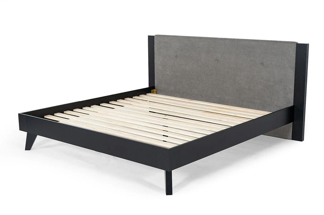 VIG Nova Domus Panther Contemporary Grey & Black Bed