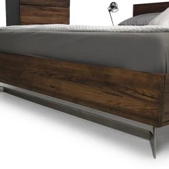 VIG Beds & Headboards Modrest Wharton Modern Dark Aged Oak Bed
